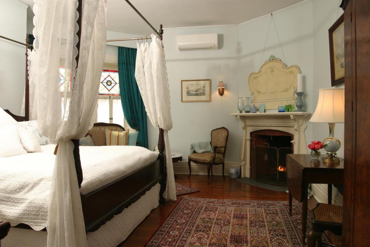 Grand Victorian Bed & Breakfast Niagara Falls Exterior photo